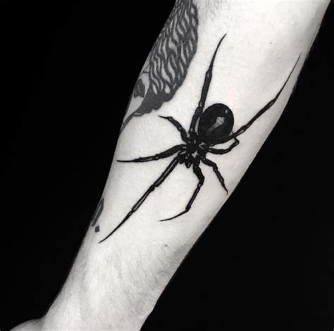 Significado del tatuaje de araña en mujeres